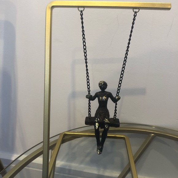 Apartment Decor/Accents - Picture 3 of 6